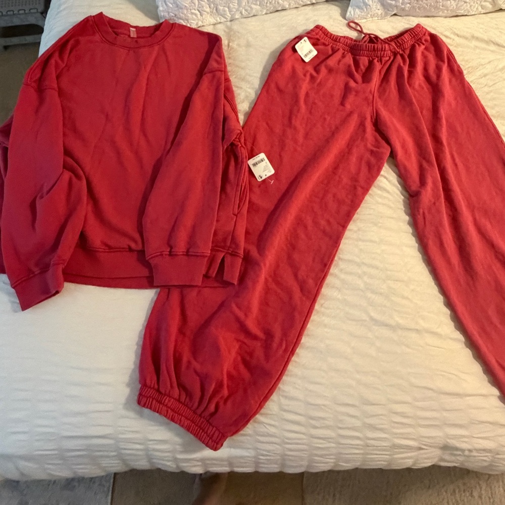 NWT Free People Movement All Star Pullover and Sweatpant Set in Winterberry - Picture 8 of 15